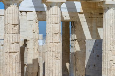 Akropolis Tepesi 'ndeki tapınak kalıntıları, Atina, Yunanistan 2022