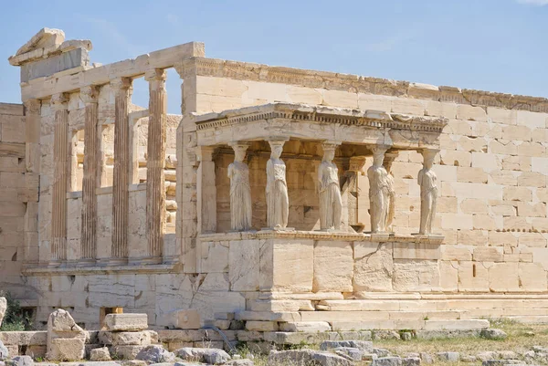 Figures Porche Caryatide Erechtheion Sur Acropole Athènes Journée Ensoleillée Personne — Photo