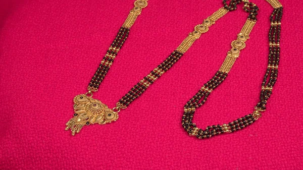 Mangalsutra Collar Oro Para Llevar Por Una Mujer Hindú Casada —  Fotos de Stock