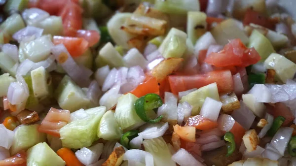 Gros Plan Poêle Blanche Avec Salade Légumes — Photo