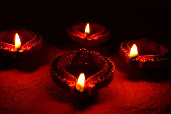 Lampade Clay Diya Accese Durante Celebrazione Del Diwali Greetings Card — Foto Stock