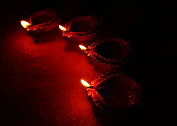 Diwali Kutlamaları Sırasında Clay Diya Lambaları Yandı Selamlar Kart Tasarımı — Stok fotoğraf