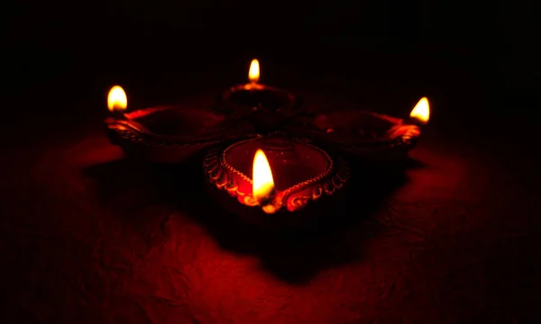 Diwali Kutlamaları Sırasında Clay Diya Lambaları Yandı Selamlar Kart Tasarımı — Stok fotoğraf