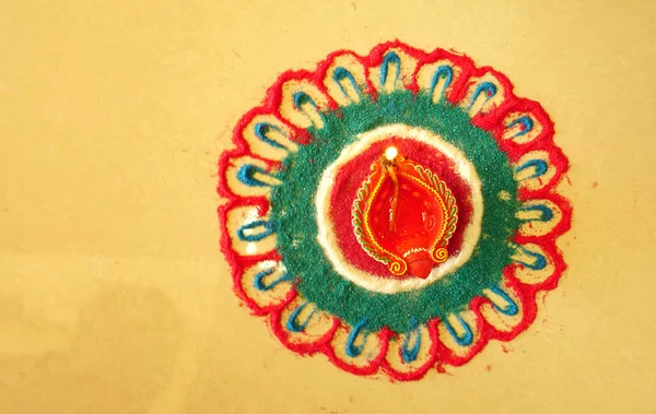 Lampada Clay Diya Accesa Durante Celebrazione Del Diwali Greetings Card — Foto Stock