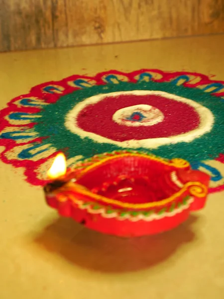 Φωτιστικό Clay Diya Αναμμένο Κατά Διάρκεια Του Εορτασμού Diwali Χαιρετισμοί — Φωτογραφία Αρχείου
