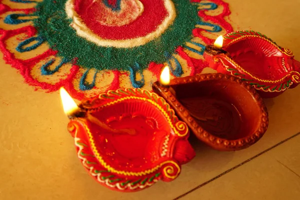 Lampade Clay Diya Accese Durante Celebrazione Del Diwali Greetings Card — Foto Stock