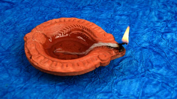 Lámpara Arcilla Diya Encendida Durante Celebración Diwali Saludos Card Design — Foto de Stock