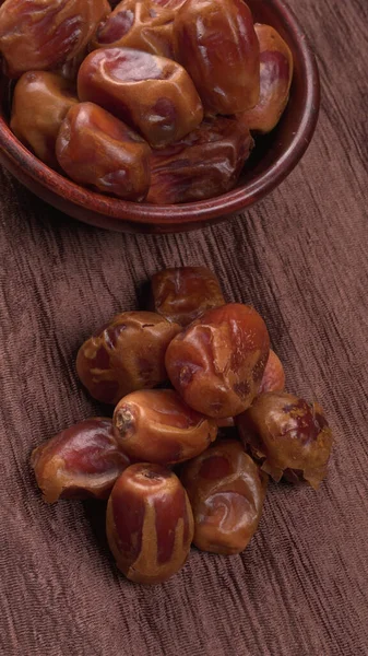 Dates Wooden Bowl Background Dried Date Fruits Closeup Shot — Stock Photo, Image