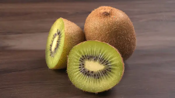 Fructe Kiwi Fundal Din Lemn Spațiu Copiere Conceptul Alimente Sănătoase — Fotografie, imagine de stoc