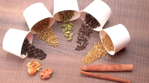Indian Spices Herbs Wooden Background Food Cuisine Ingredients — Foto de Stock