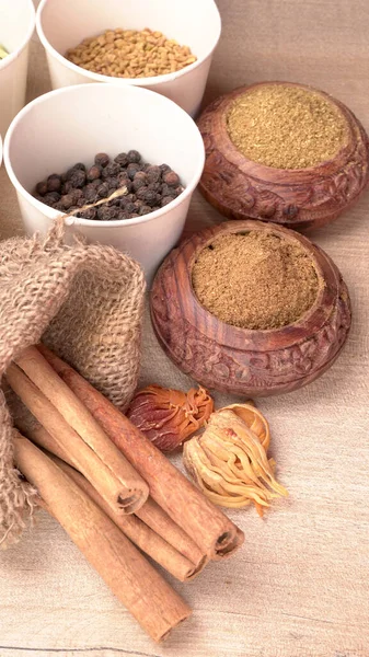 Indian Spices Herbs Wooden Background Food Cuisine Ingredients — Fotografia de Stock