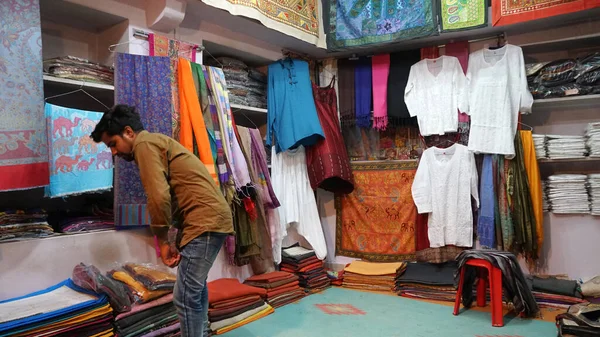 Traditional Indian Clothing Store — Stock Photo, Image