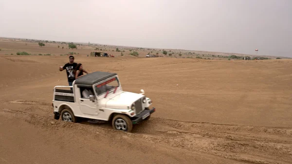 Indien August 2019 Indisches Paar Mittleren Alters Mit Jeep Der — Stockfoto