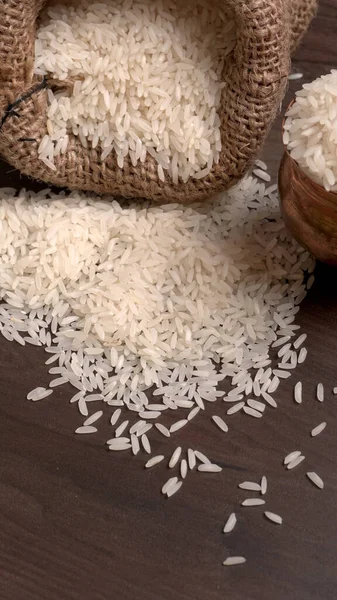 Saco Tazón Arroz Seco Sobre Mesa Madera Alimento Saludable — Foto de Stock