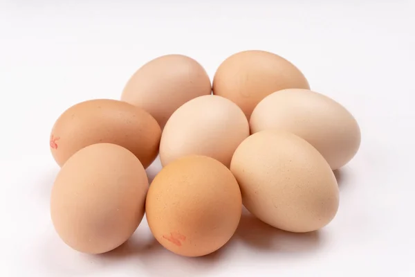 Rauwe Eieren Witte Achtergrond Close — Stockfoto