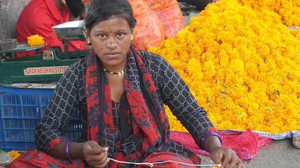 India 15Th Oktober 2021 Indiase Bloemenverkopers Bieden Overdag Hun Producten — Stockfoto