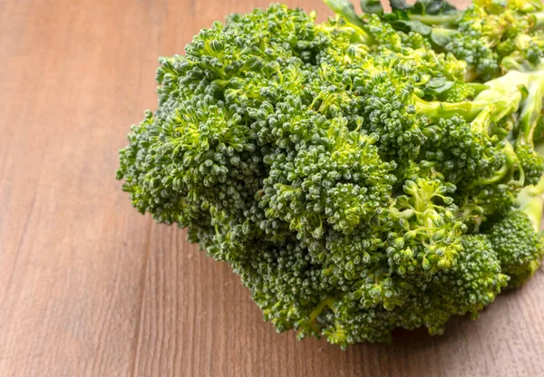 Närbild Broccoli Rustik Stil Gamla Trä Bakgrund — Stockfoto