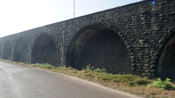 Güneşli Günde Asfalt Yol — Stok fotoğraf