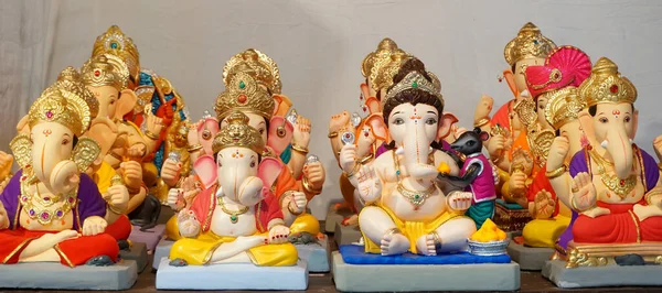 Estátuas Indianas Deus Hindu Lord Ganesha Revestidas Com Cores Vendidas — Fotografia de Stock