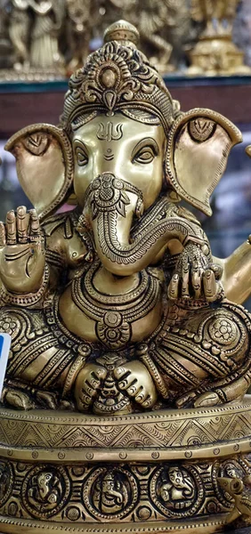 Hinduski Bóg Ganesha Posągi Pokryte Kolorami Sprzedawane Dla Ganesh Chathurthi — Zdjęcie stockowe