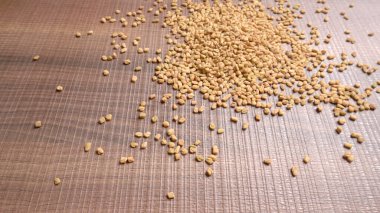 Masada organik çemen otu tohumu, Hint mutfağı malzemesi, yakın çekim. 