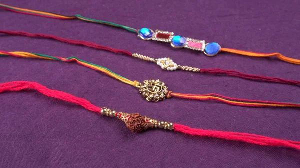 Traditionelles Indisches Armband Ruft Rakhi Schwester Bindet Brüder Handgelenk Die — Stockfoto