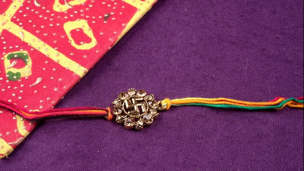 Pulsera Tradicional India Llama Rakhi Hermana Ata Hermanos Muñeca Ocassión — Foto de Stock