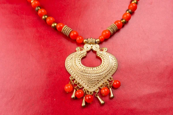 Beautiful Traditional Indian Necklace Heart Form Red Background — Foto de Stock