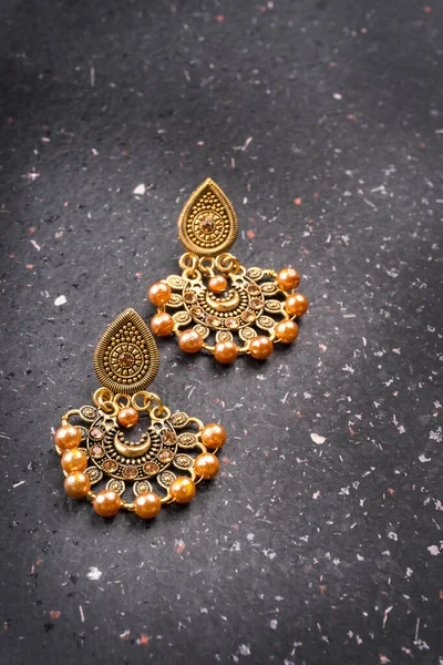 Golden Earrings Siver Background — 스톡 사진