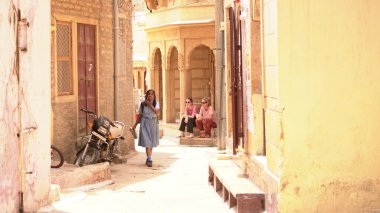 Life in typical Indian city