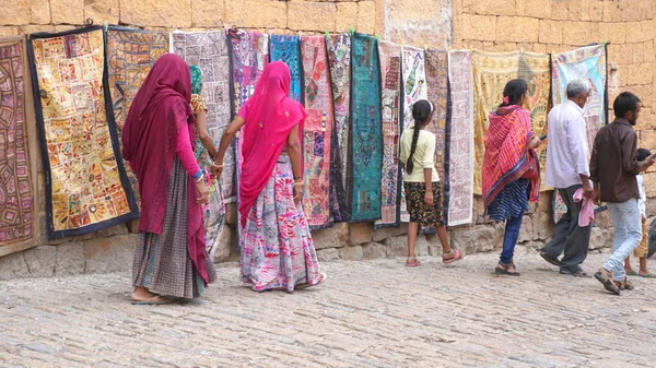 People Walking Traditional Colorful Carpets Street Indian City — Stok fotoğraf
