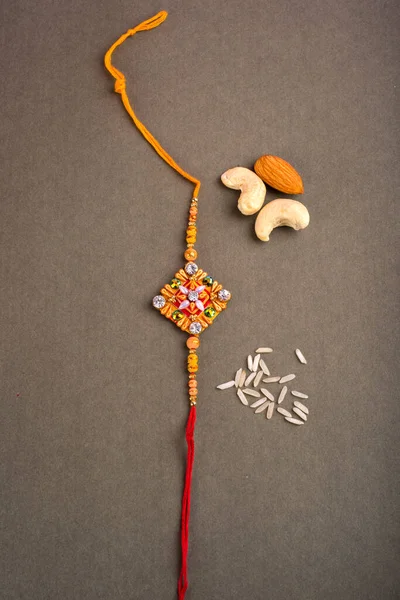 Traditional Indian Jewelry Rice Peanuts — Fotografie, imagine de stoc