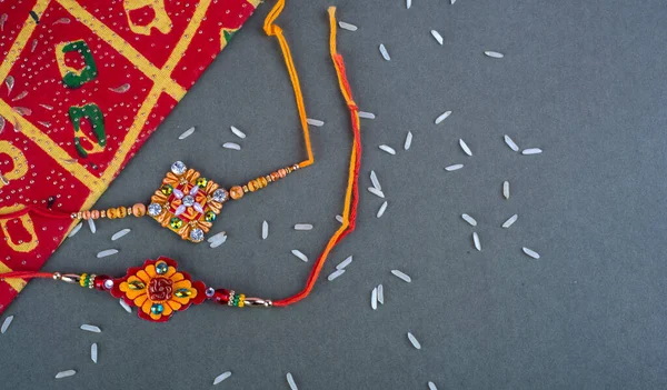 Традиційні Індійські Ювелірні Вироби Рисом Вітальною Карткою — стокове фото