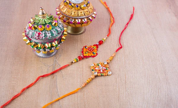 Traditional Indian Jewelry Spice Wooden Background — Stockfoto