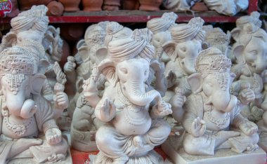 Ganesha Hindu statue in India