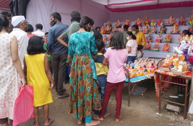 Ganesha Hindu statues selling on Indian market