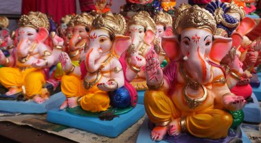 Ganesha Hindu statues selling on Indian market
