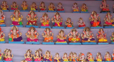 Ganesha Hindu statues selling on Indian market