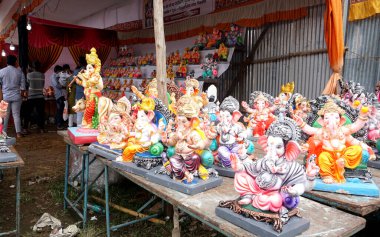 Ganesha Hindu statues selling on Indian market
