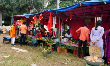 People on typical Indian market