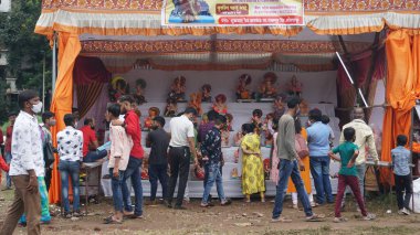 People on typical Indian market