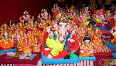 Ganesha Hindu statues selling on Indian market