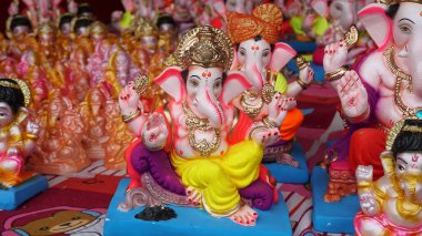Ganesha Hindu statues selling on Indian market