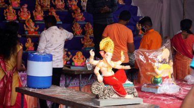 Ganesha Hindu statues selling on Indian market