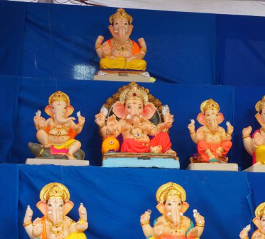Ganesha Hindu statues selling on Indian market