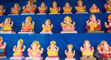 Ganesha Hindu statues selling on Indian market