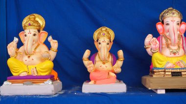 Ganesha Hindu statues selling on Indian market
