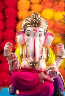 Ganesha Hindu statue in India