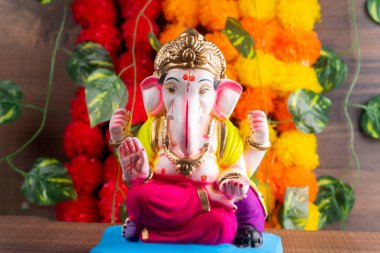Ganesha Hindu statue in India