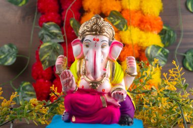Ganesha Hindu statue in India